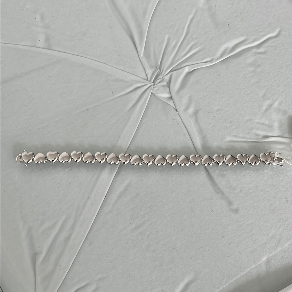 Elegant Silver Heart Bracelet